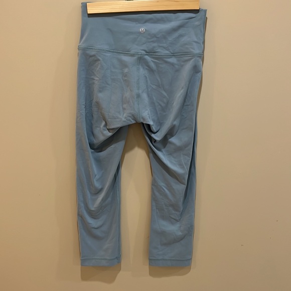 LuluLemon Cropped Leggings - Picture 2 of 3